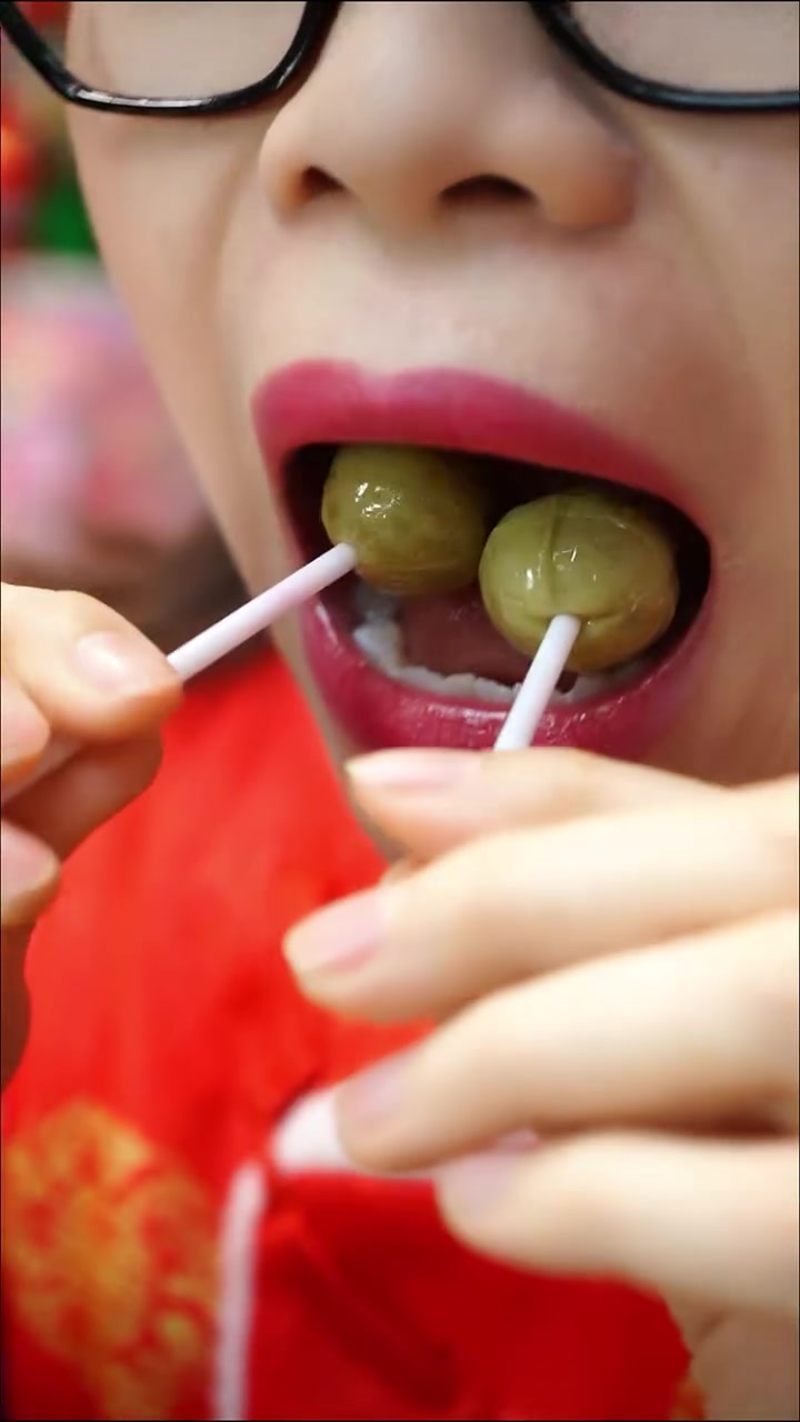 香菜口味的棒棒糖,你小时候吃过吗?童年趣事 童年回忆 零食