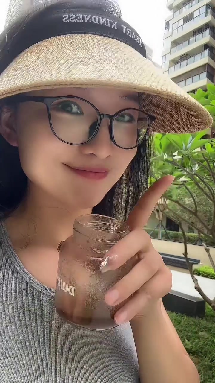 超模身材吃法，打卡三个包子两个鸡蛋，姐妹们跟上加油