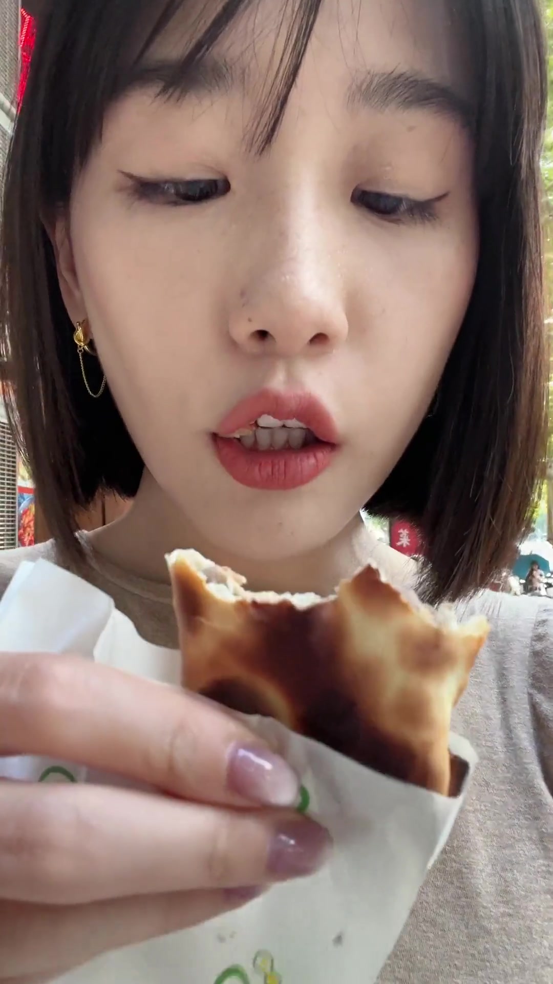 周末去南京吸氧,尝烤包子、肉馕等美食啦～