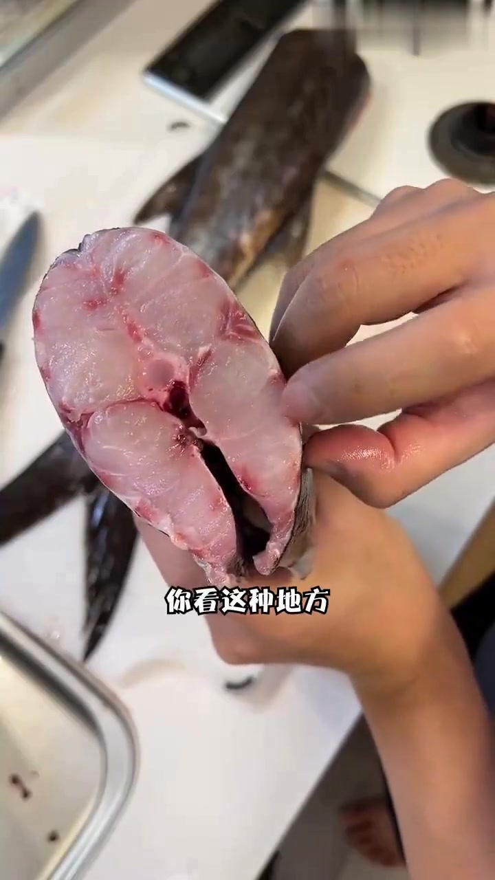 全身乌黑的深海鱼,肉质丰腴口感新鲜超好吃!
