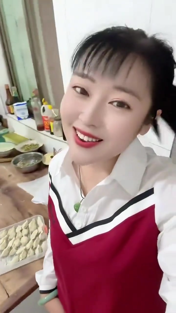记录农村包饺子的真实生活日常