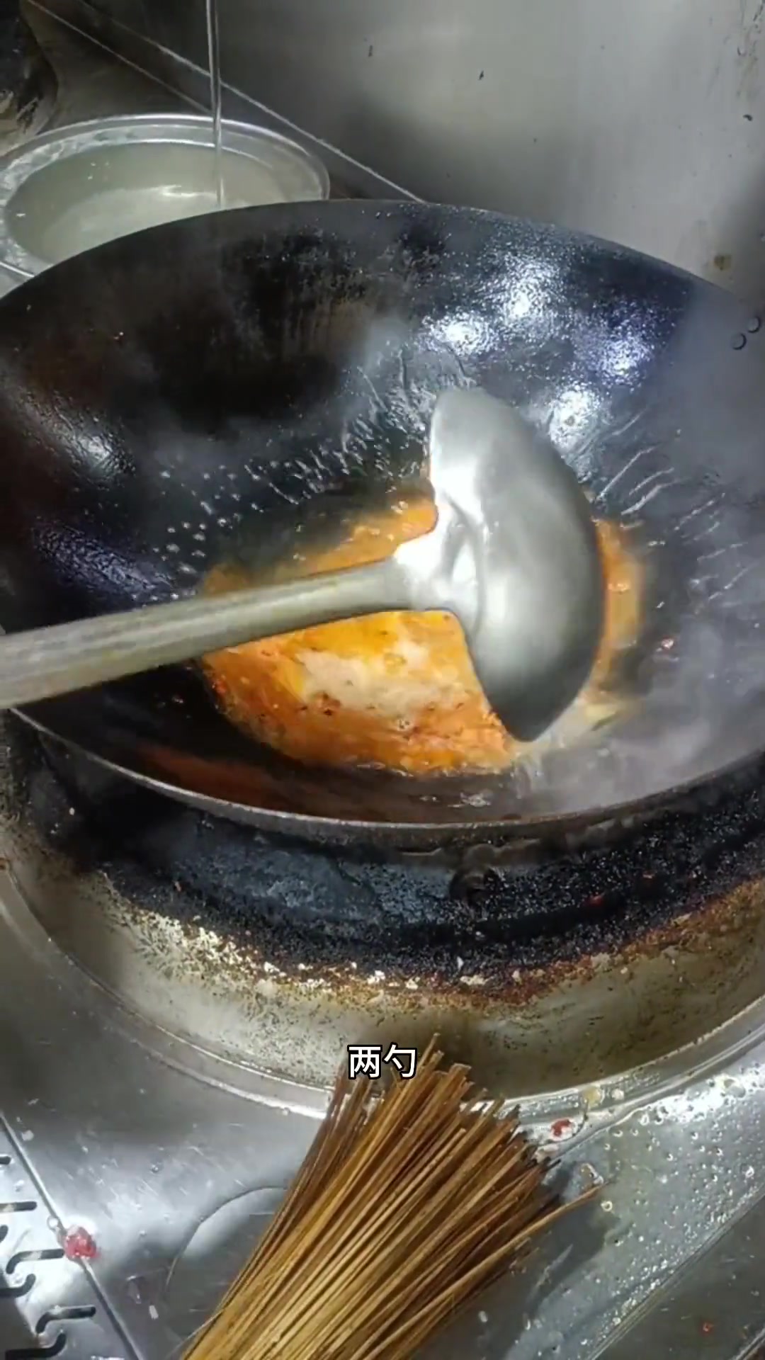 今日教大家做涟源名菜,盐水鱼