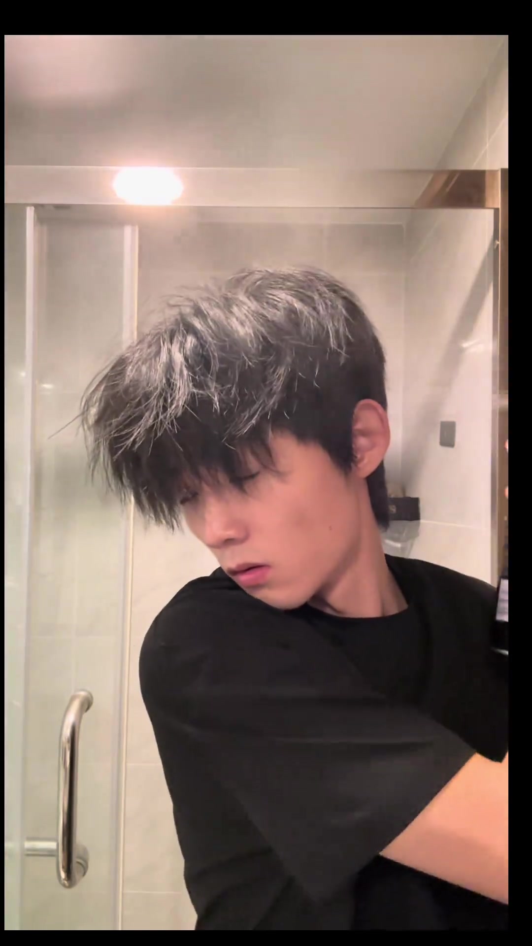早八救星!钢夹碎盖爆改,扁头男生的发型救赎