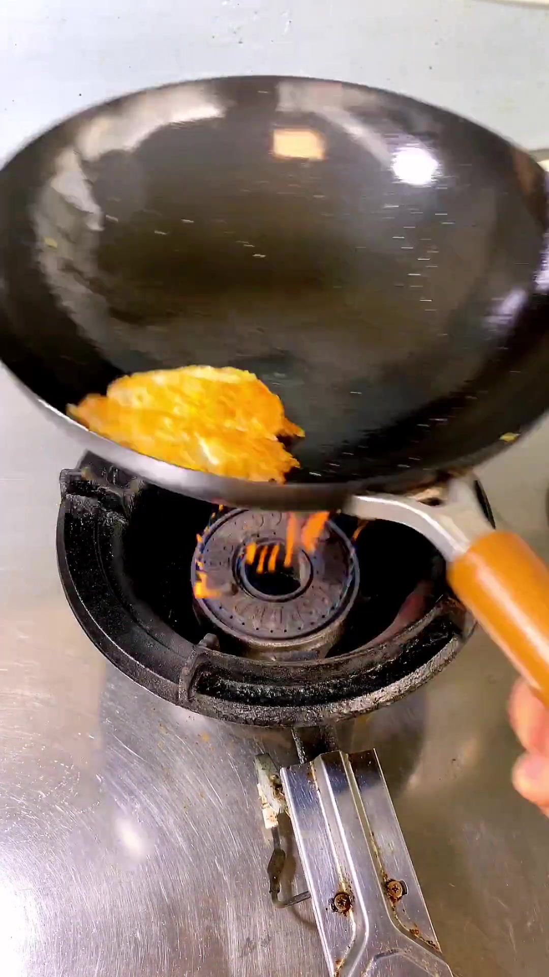 营养奶白美味营养鱼头豆腐汤,老人小孩爱喝且营养