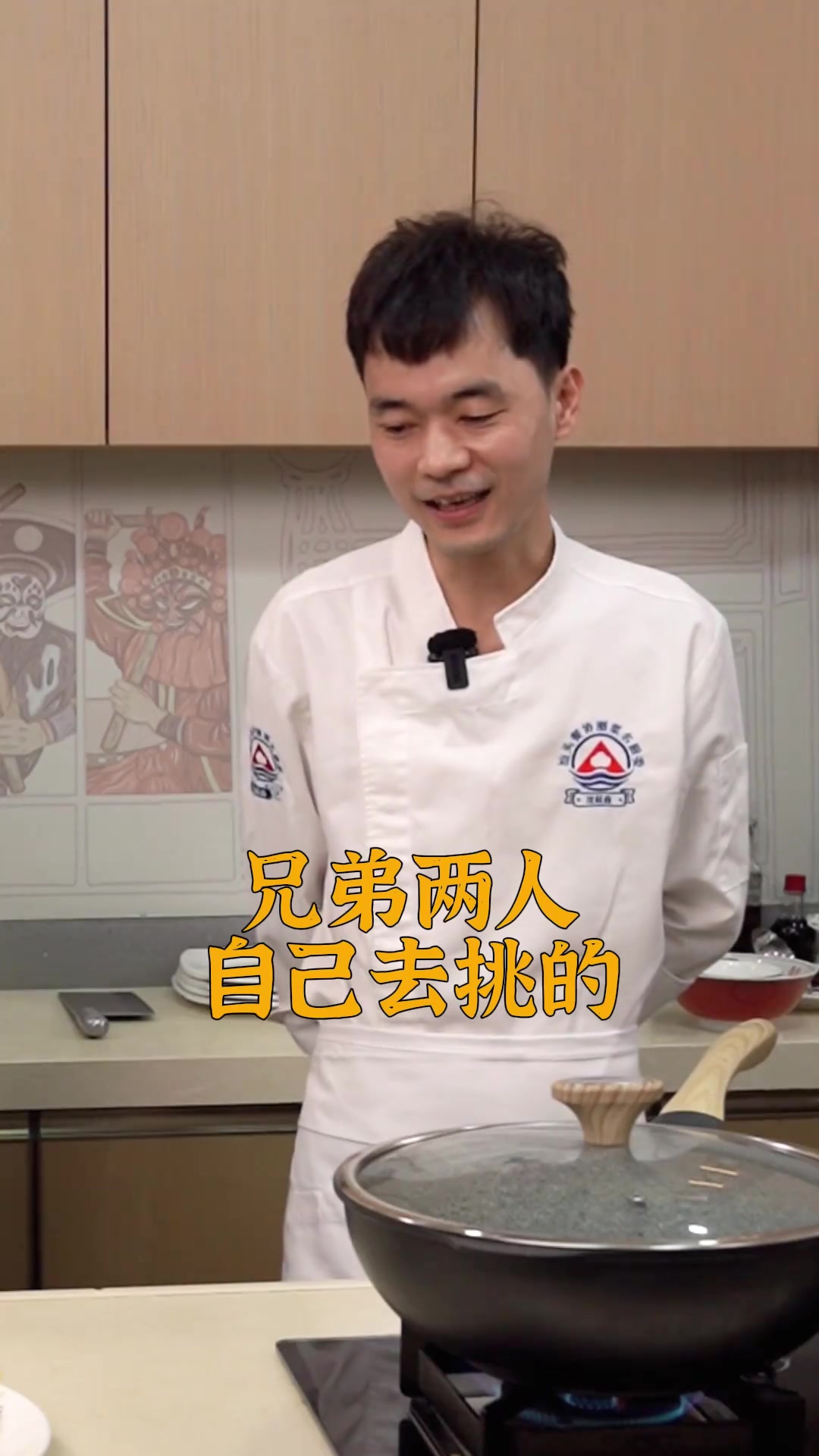 “双生”主理人的招牌菜，脆皮溏心的泰国富贵虾