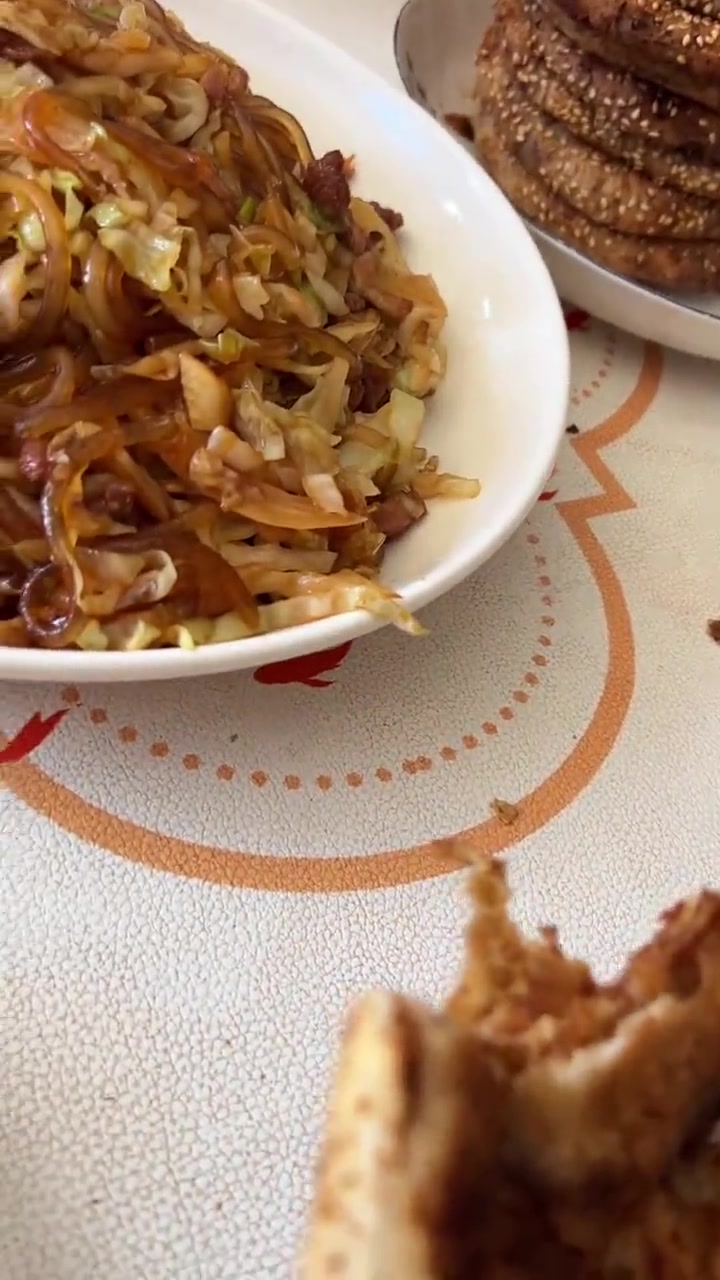 咱家粉丝点的红糖麻酱烧饼做法来了