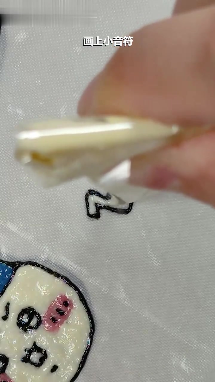超可爱!chiikawa小八手绘天使蛋糕卷