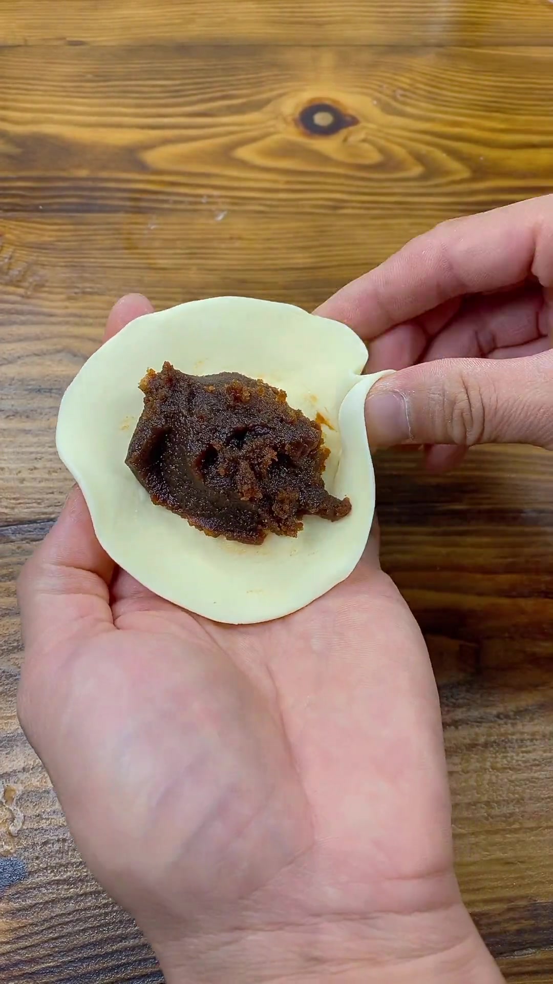 吃腻馒头花卷?试试这好看又好吃的豆沙卷做法!