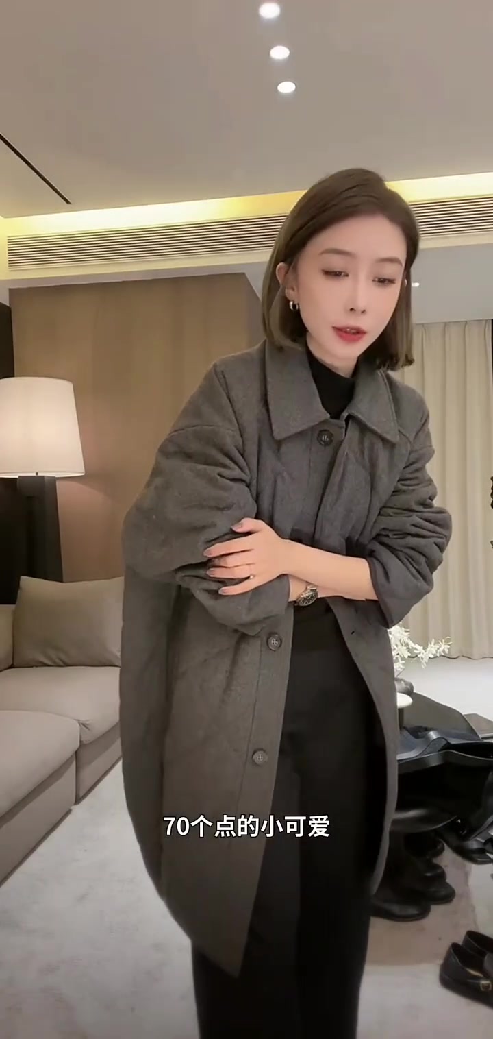 松弛有型的时尚休闲灰企鹅外套！