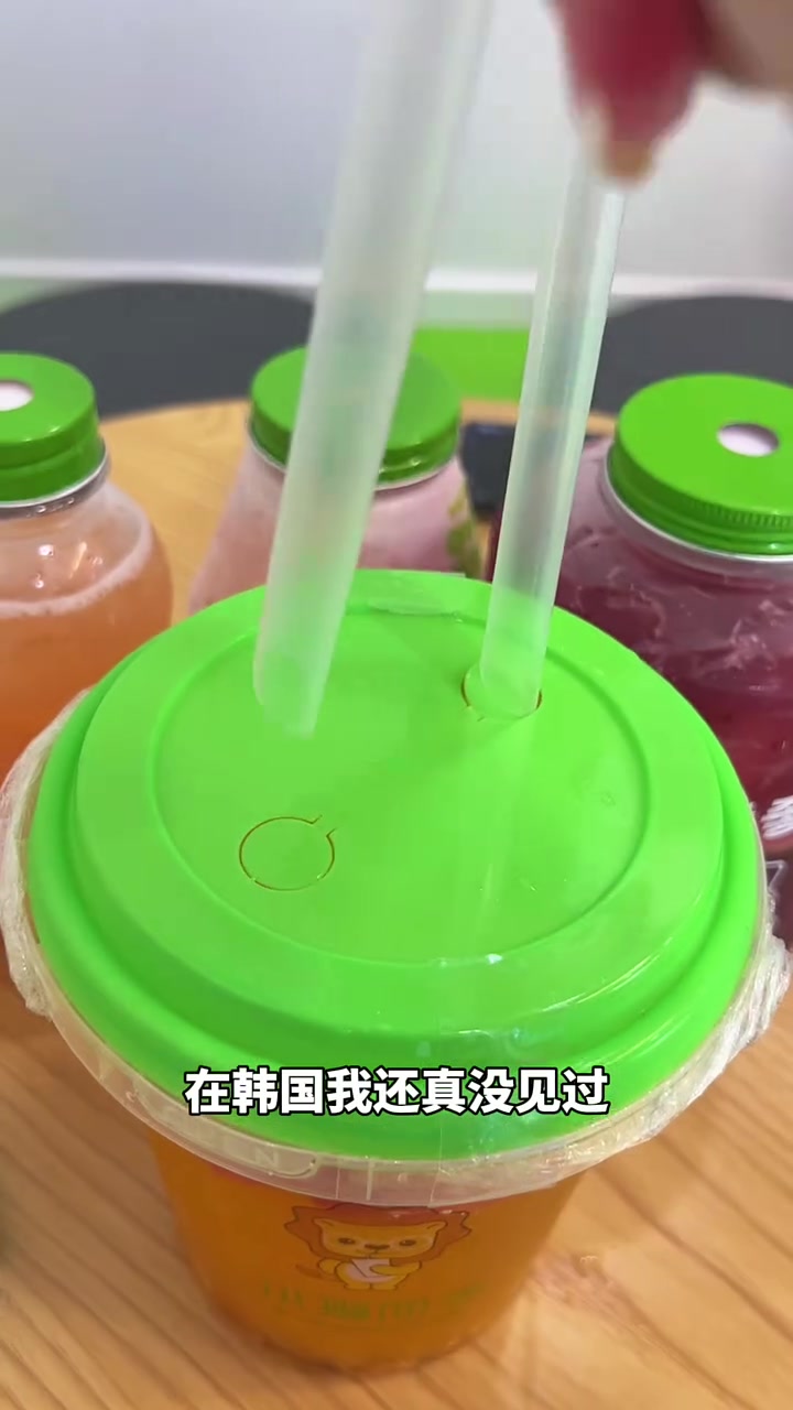 我在延吉上学时喝的奶茶开到韩国了!超大果茶桶