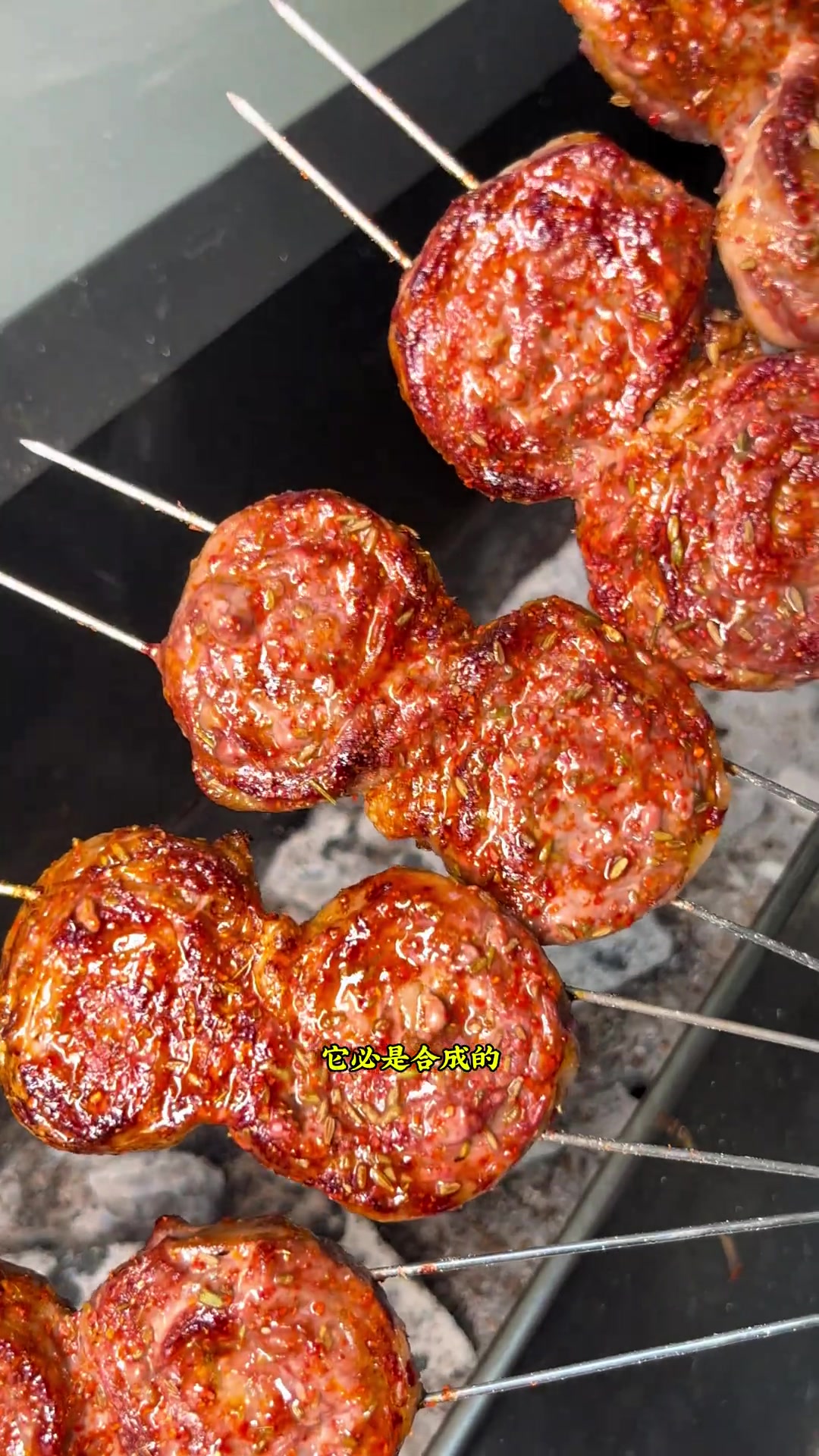 主要是介绍烧烤店合成雪花牛肉的制作方法，未体现导购内容