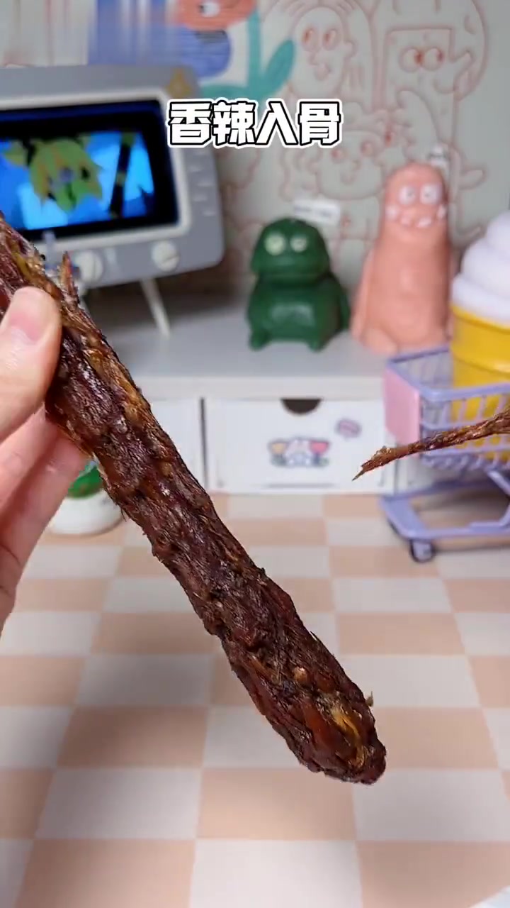 深夜偷吃,比我小臂还长的鸭脖?
