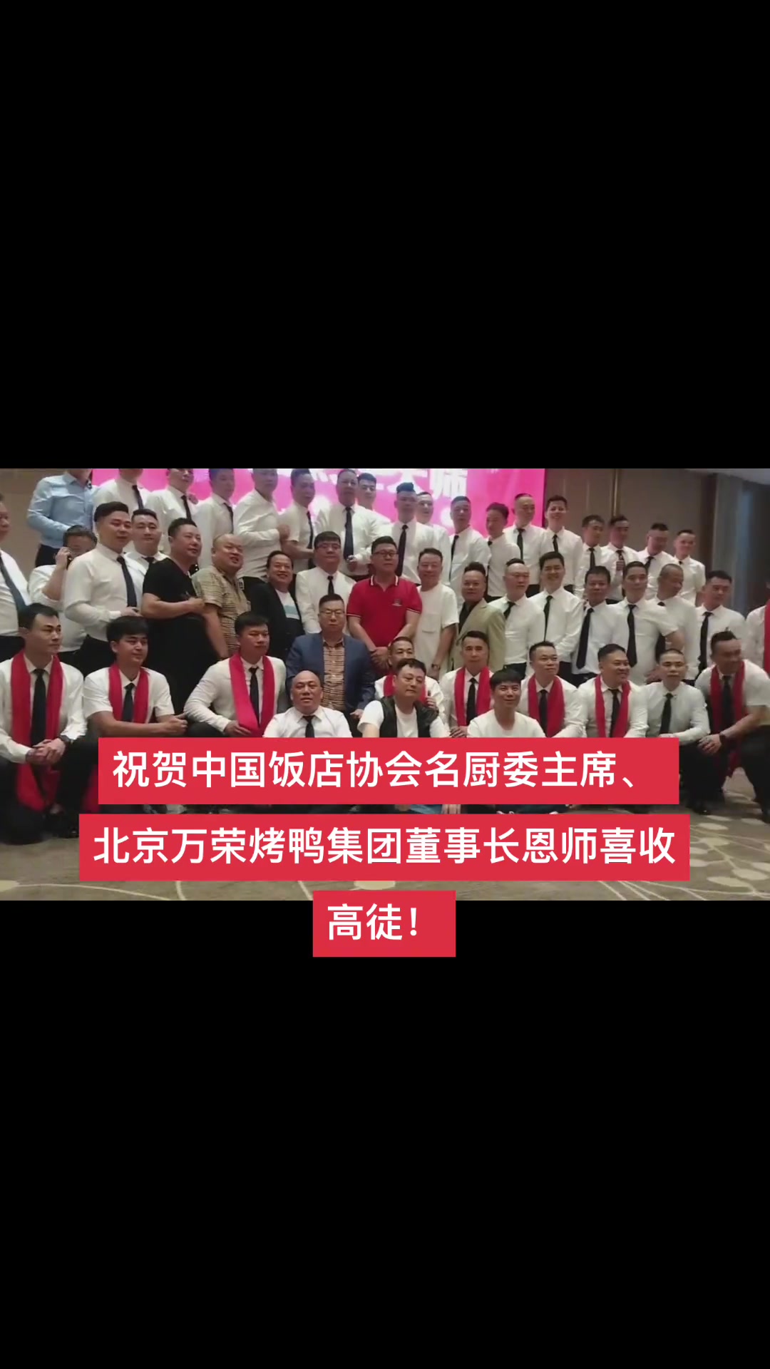 啥情况？蓝蓝眼睛追点，看不懂这人咋混的