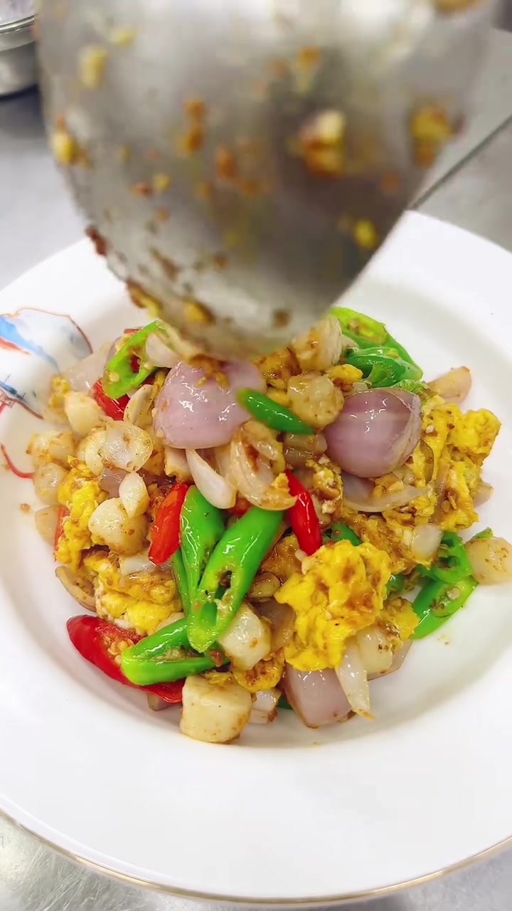 这道海鲜小炒爽口好吃最下饭！