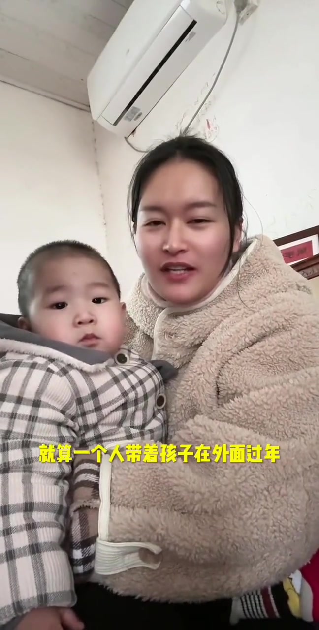 明天就是小年了，这是我和汉堡过的第一个新年