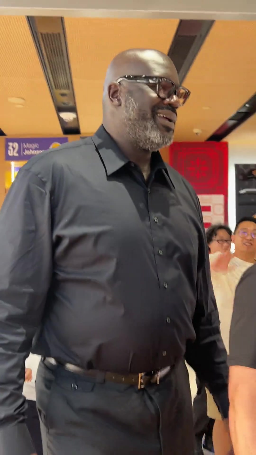 追星成功让大鲨鱼奥尼尔露出蜜汁微笑