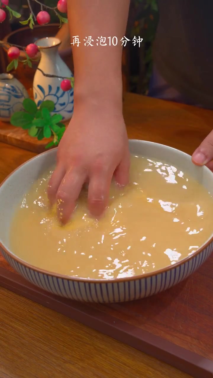 大鱼大肉吃腻了，那就做个十几分钟就能搞定的小米粥