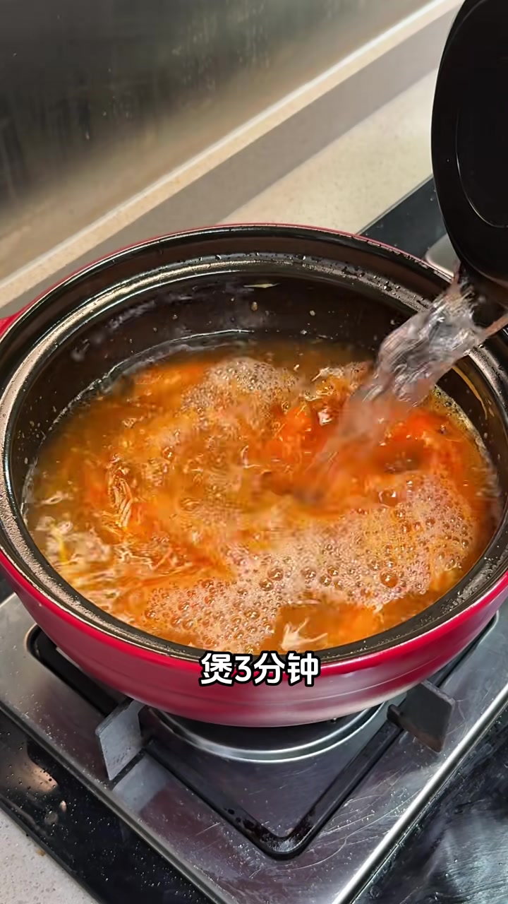 大排档超受欢迎的潮汕砂锅粥