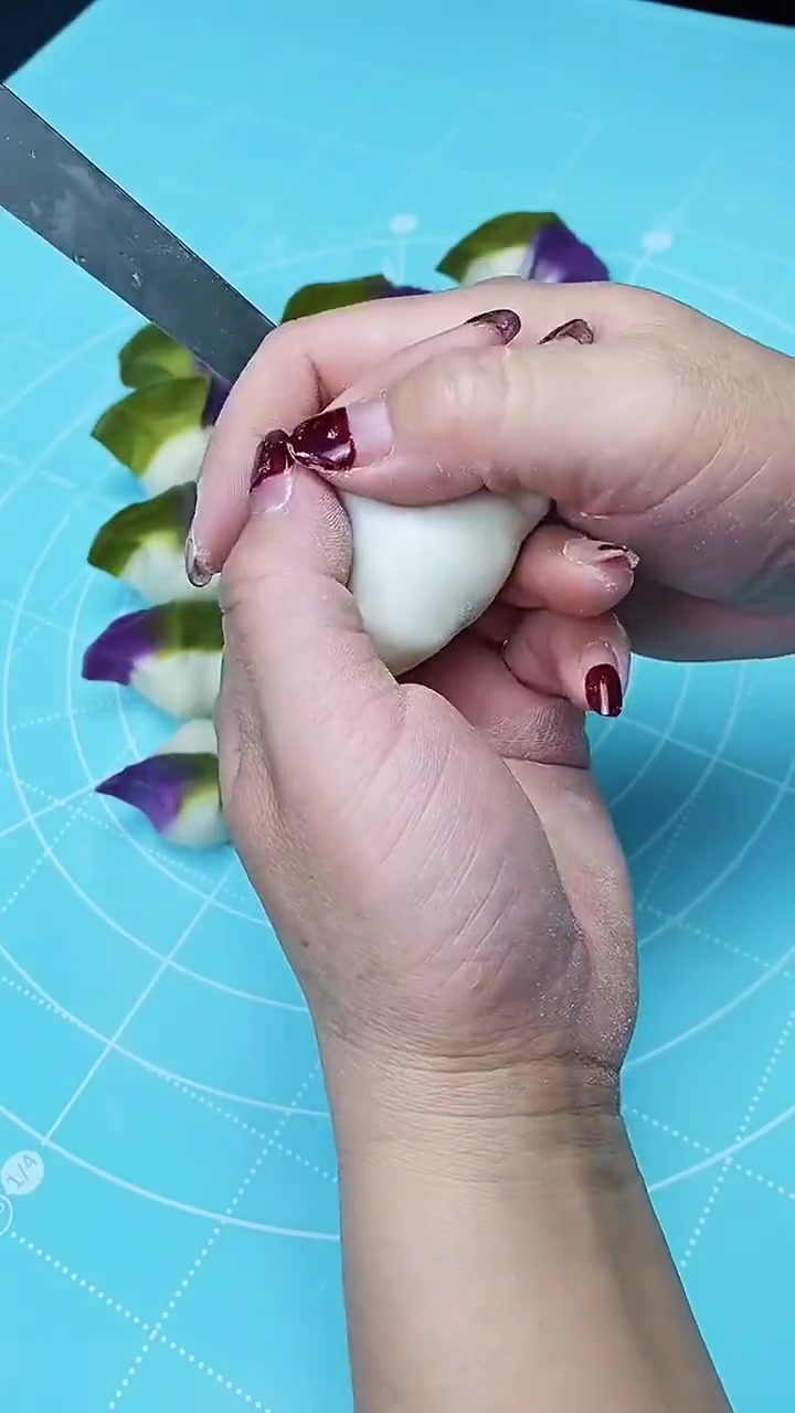 这样包彩色饺子