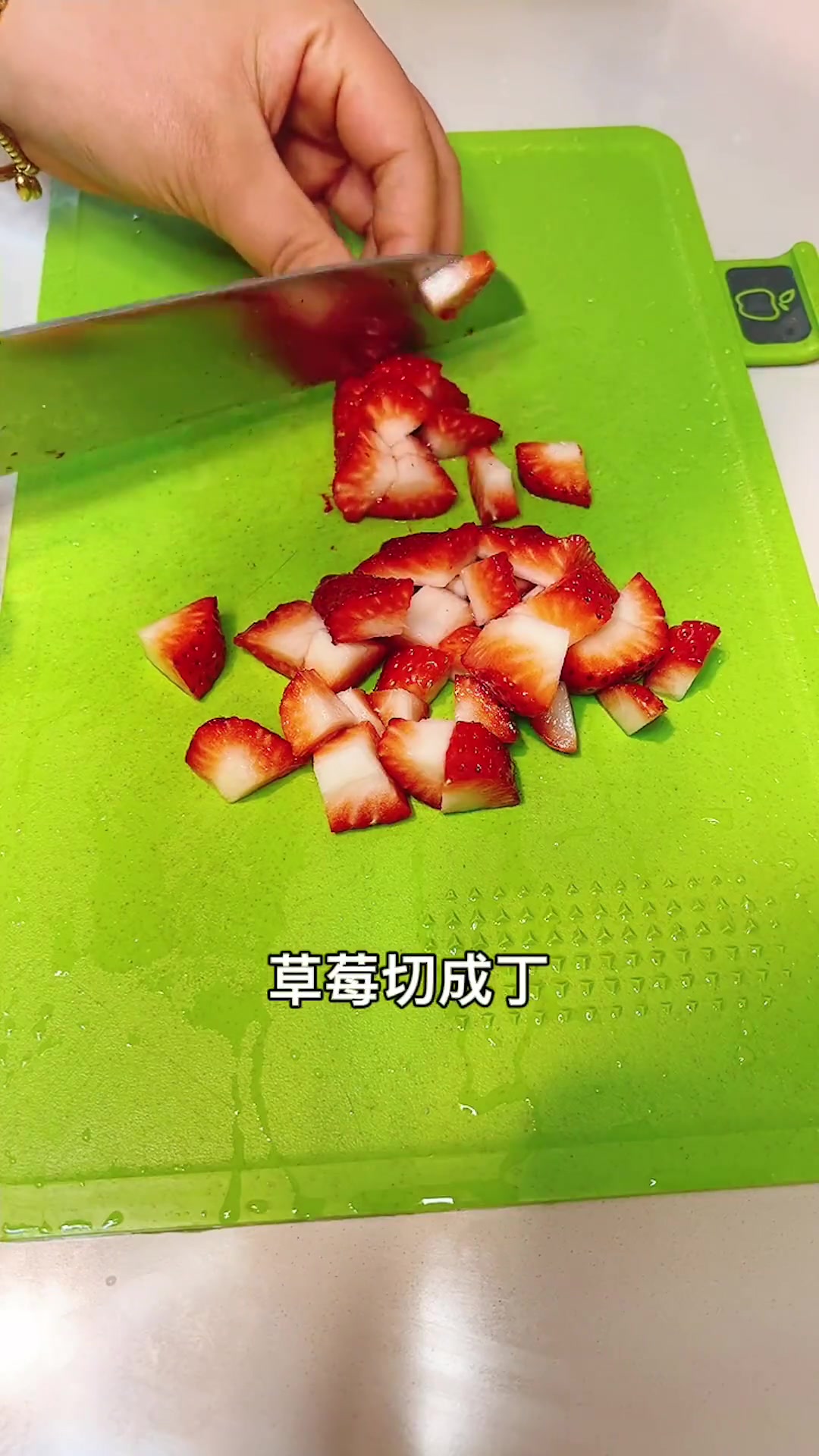 没时间做饭时，常做馒头披萨，10分钟搞定超美味