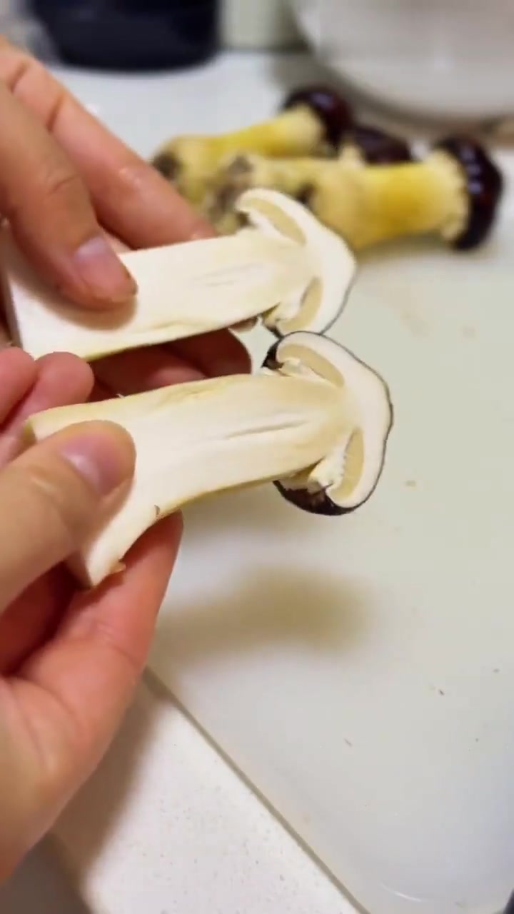 做菜小白也能搞定的第一道西餐：意式蘑菇烩饭