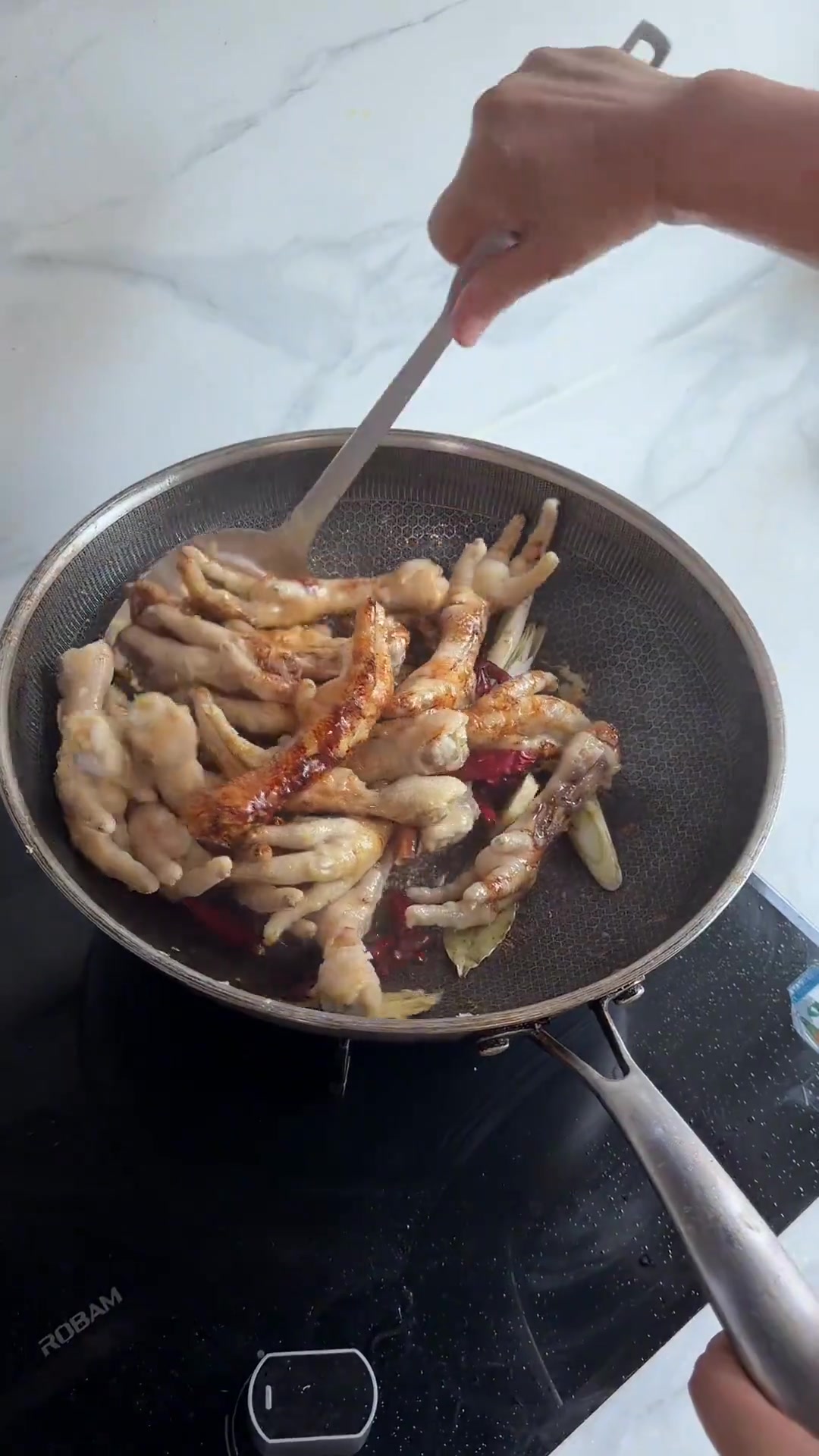 想吃鸡爪的集合!王牌外卖员已上线