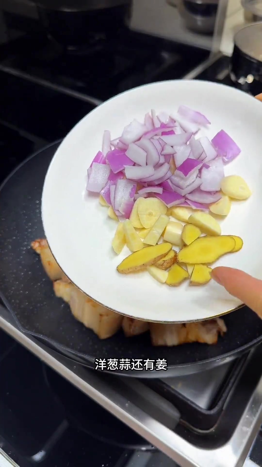 家庭自制无油无糖肉夹馍,搭配卤蛋和汤超美味