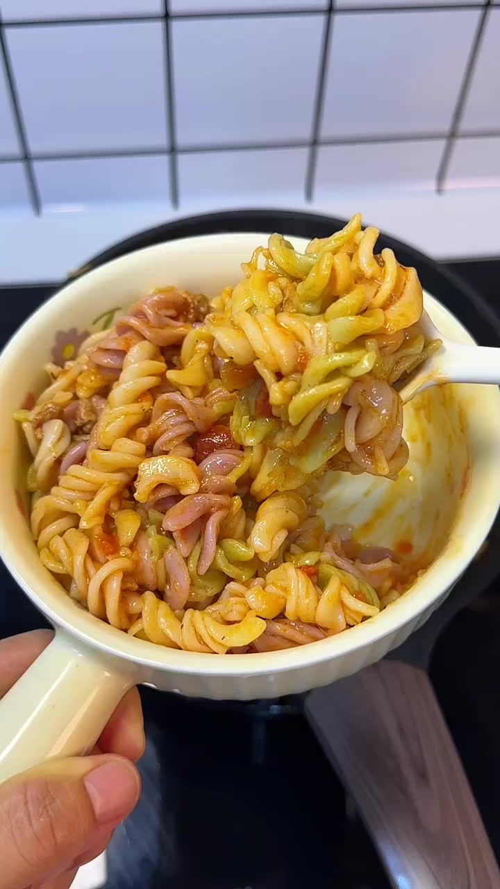 小朋友不爱吃面条的,试试这个番茄肉酱意面,软嫩喷香又营养 宝宝爱吃 儿童美食 好吃到停不下