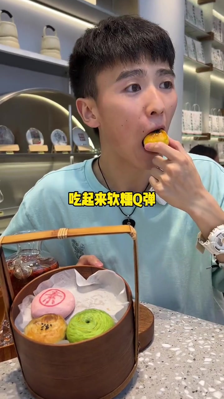 成都人的下午茶就应该是川式点心加上国风茶饮～