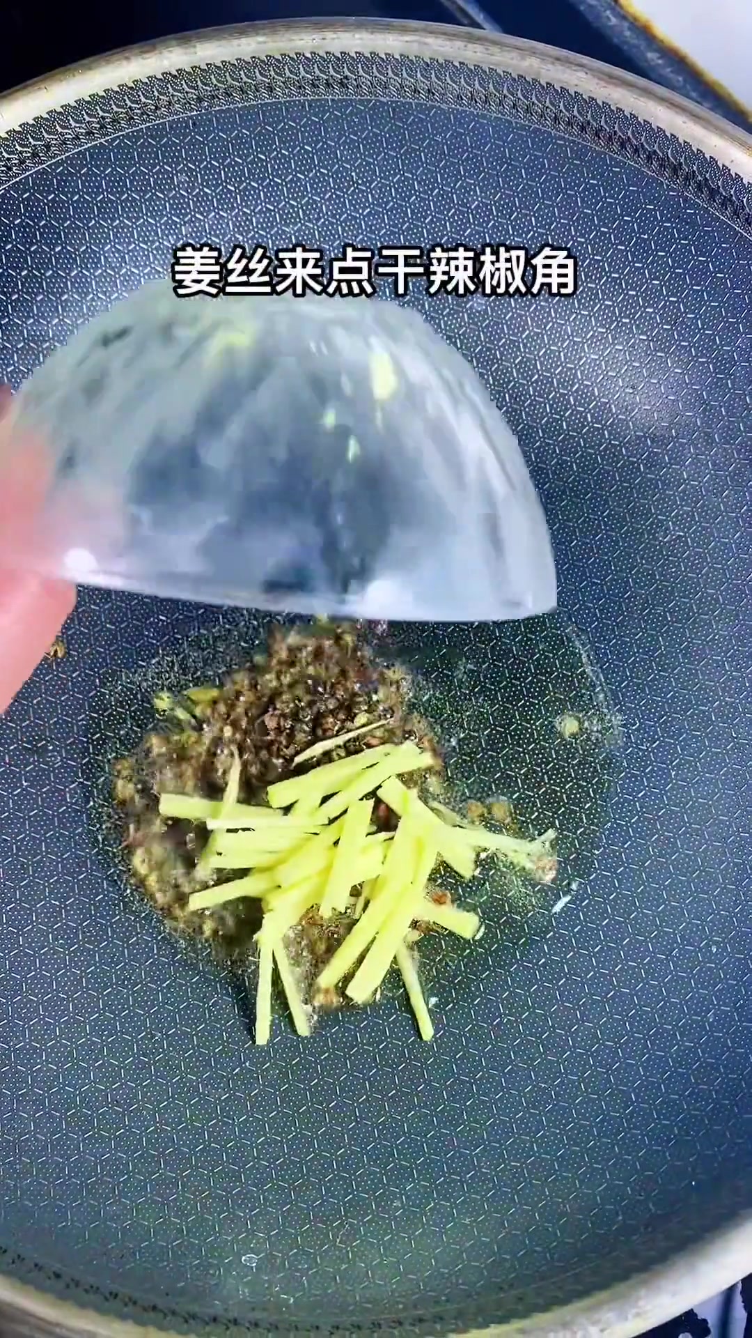 怕切莲藕片麻烦?试试炝炒藕块,酸甜爽脆超简单