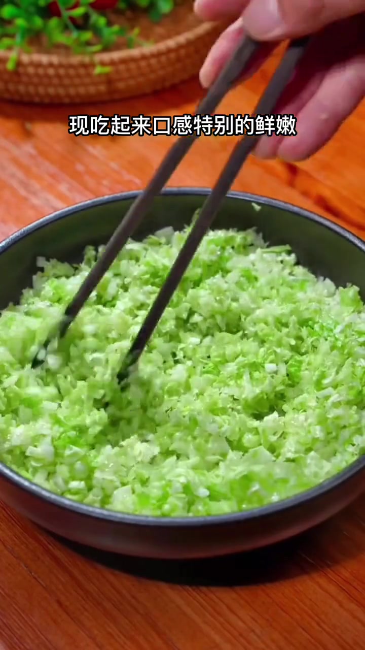 白菜猪肉馅饺子的调馅方法，学会了这个方法
