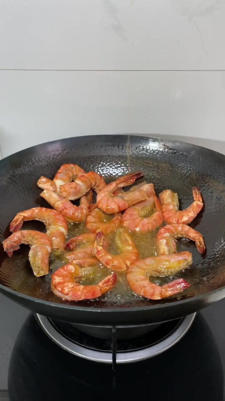 油焖黑虎虾怎么做