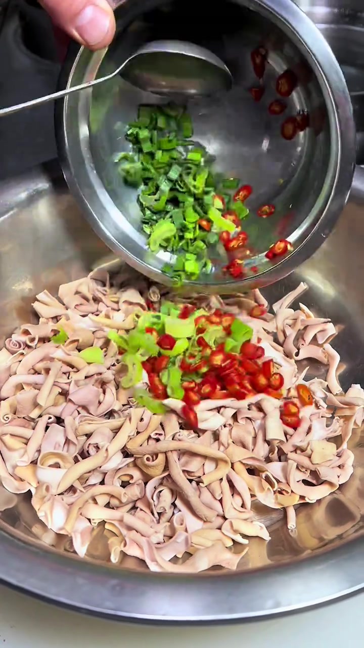 麻辣拌鸭肠，你觉得好吃吗