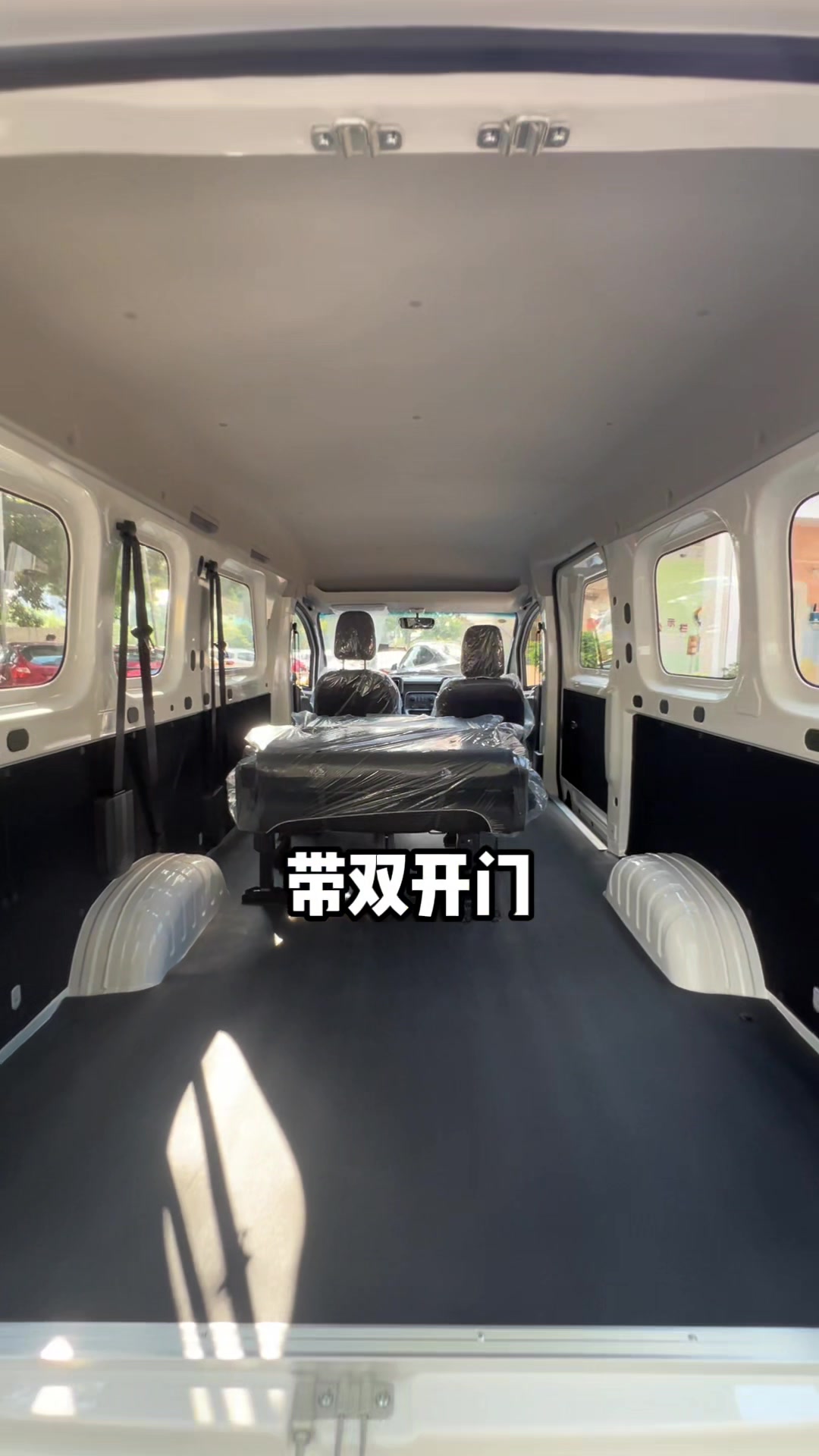 深圳纯电五菱菱势黄金仓