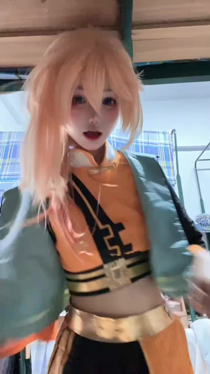 猜猜王者荣耀姬小满cos甜妹的小鱼干在哪