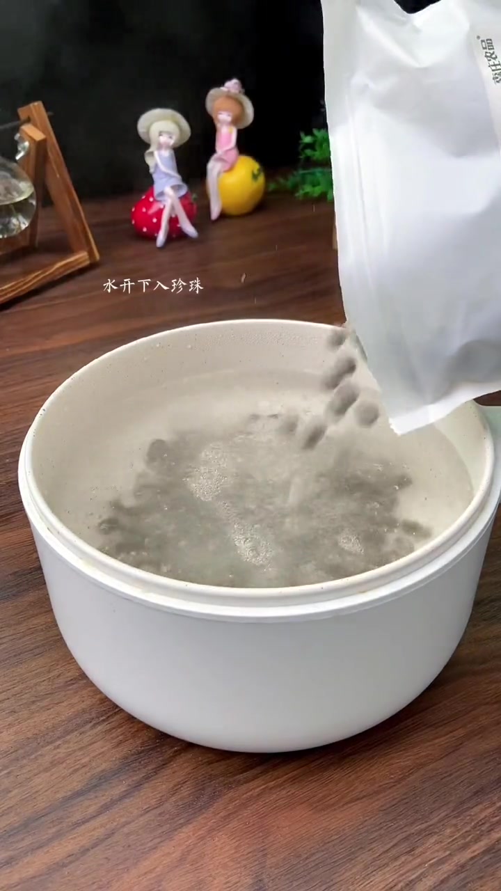 在家就能做珍珠奶茶，做法简单，自己做的醇香好喝
