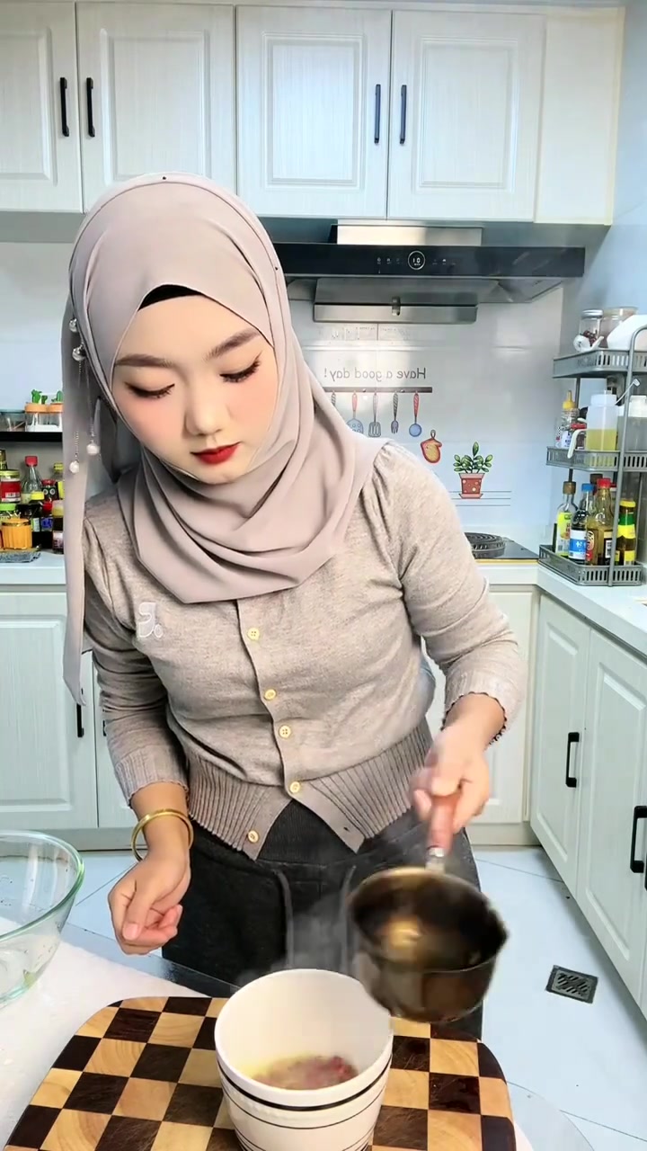 待客凉菜，田七拌桃仁