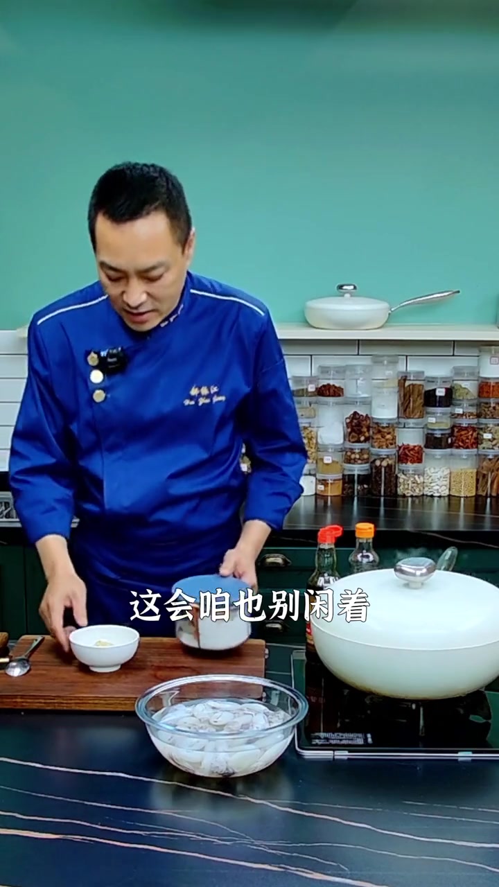 地道的东北硬菜酸菜白肉，怎么做才好吃？