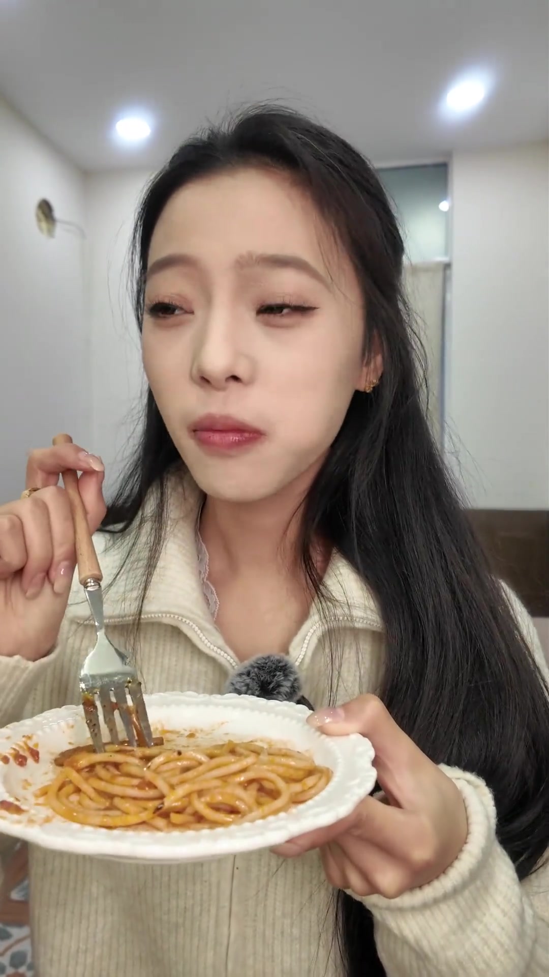 在临漳被漂亮饭骗过来的！