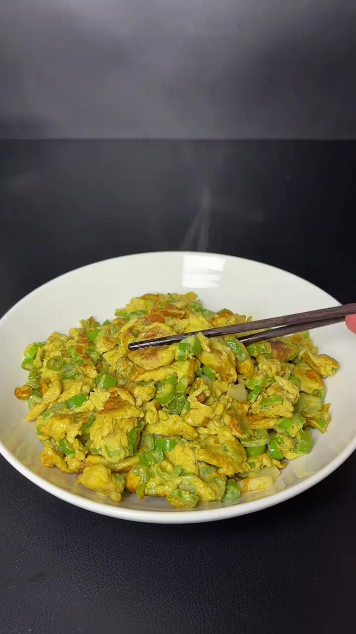 香辣下饭的线椒炒鸡蛋