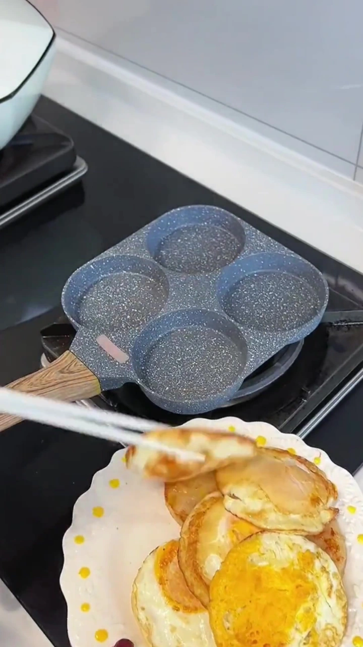 这个煎蛋器能一次性煎四个鸡蛋