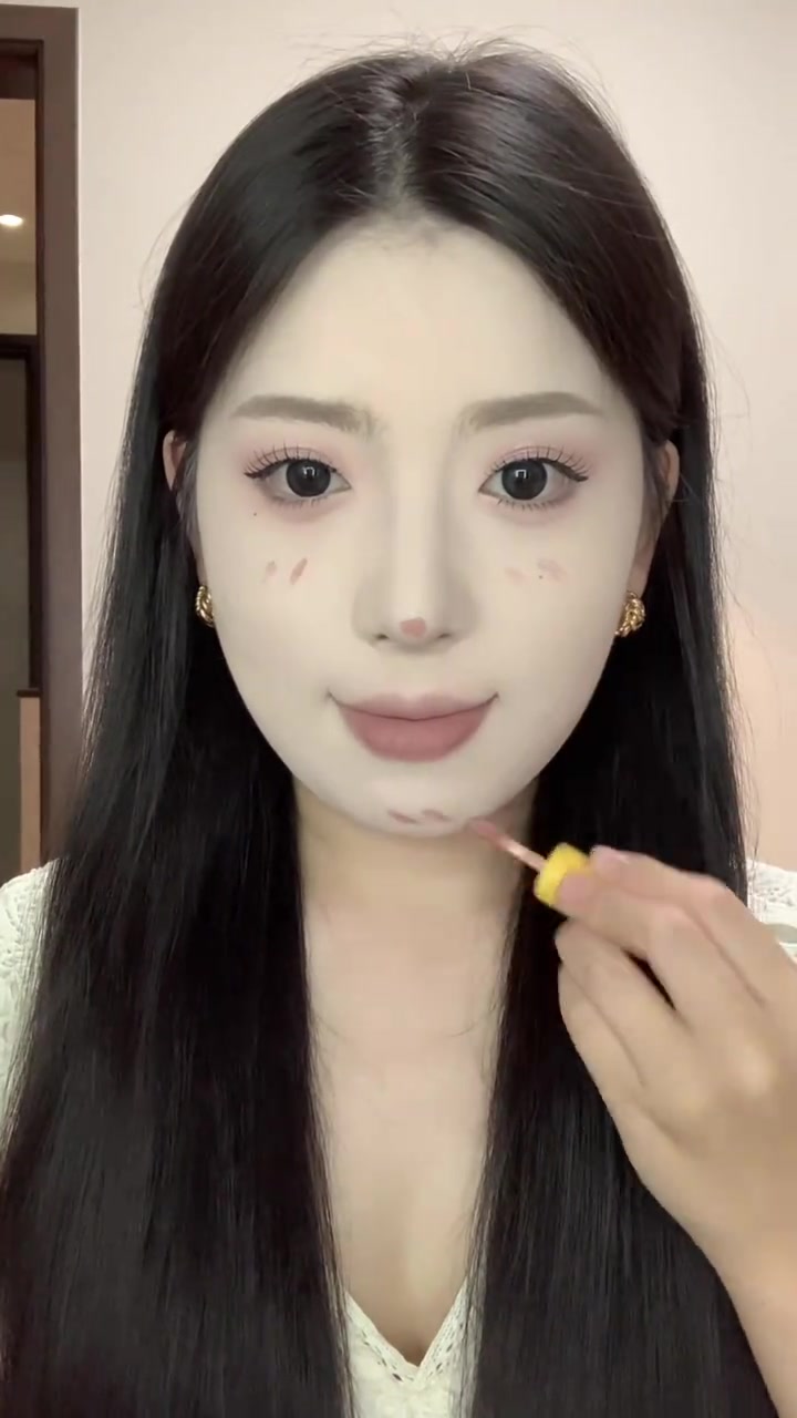 超适合淡颜的杏仁奶茶色～