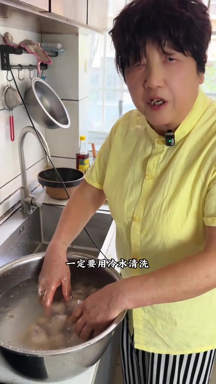 香到跺脚的红烧猪脚，新手也能一次成功，谁懂啊家人们！