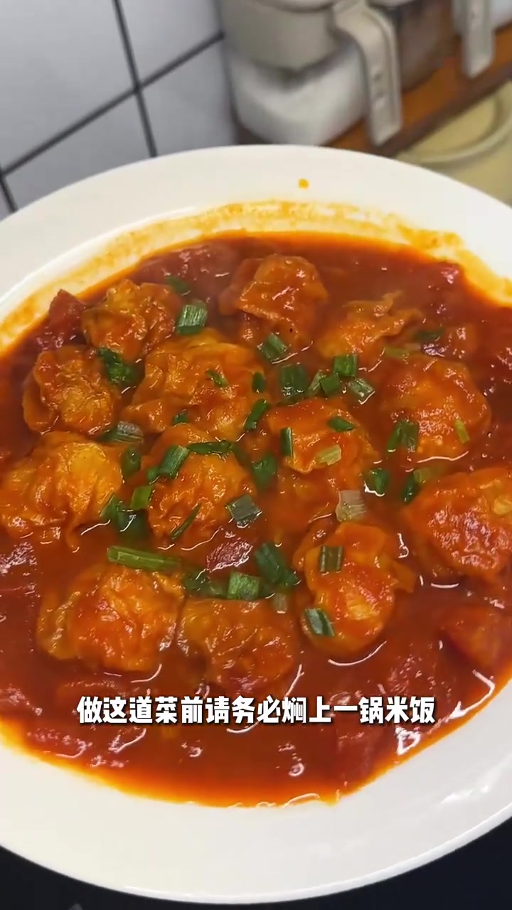 这汤汁不拌饭，简直就是暴殄天物！油面筋包裹鱼籽虾滑，谁顶得住？