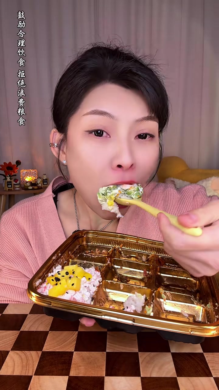 超幸福的一顿寿司喔，虽然不多、但口口香哇，