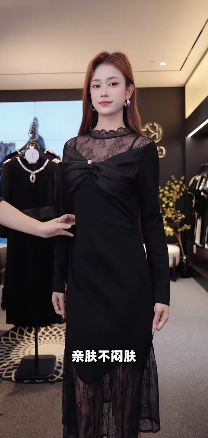 经典黑白色礼服裙,显瘦百搭,适合各种重要场合