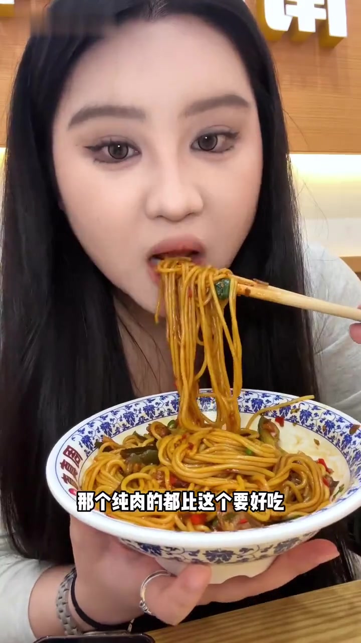 奶皮子蛋糕、南昌拌粉等多种美食