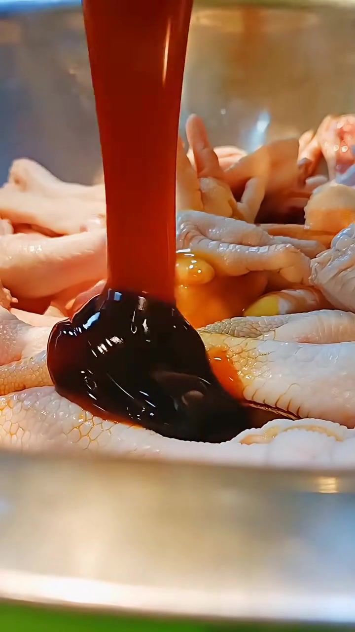 生烤鸡爪腌制方法