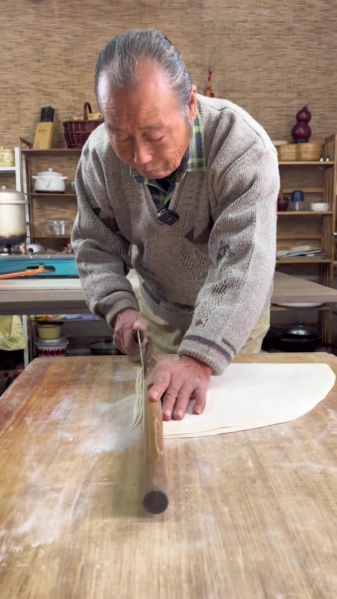 红烧排骨面汤香肉烂面筋道,吃上一碗想两碗