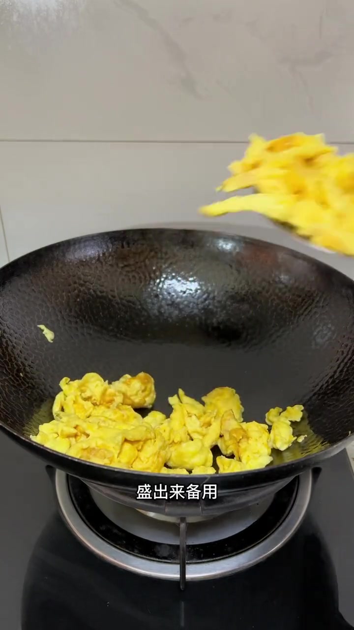 蒜苔炒鸡蛋，好吃又下饭